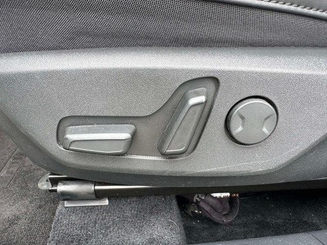 2025 Kia Niro Plug-In Hybrid SX