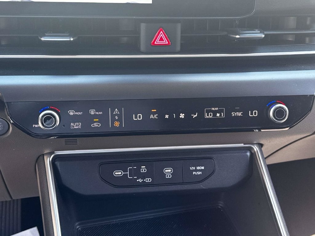 2026 Kia Carnival LXS