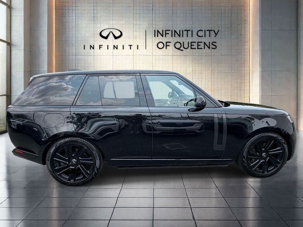 2023 Land Rover Range Rover SE
