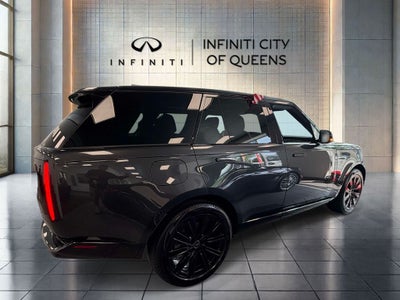 2025 Land Rover Range Rover SE