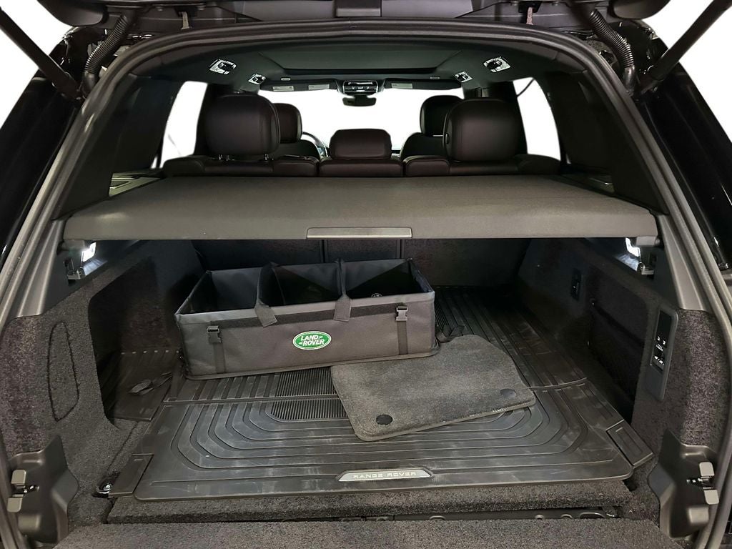 2025 Land Rover Range Rover SE