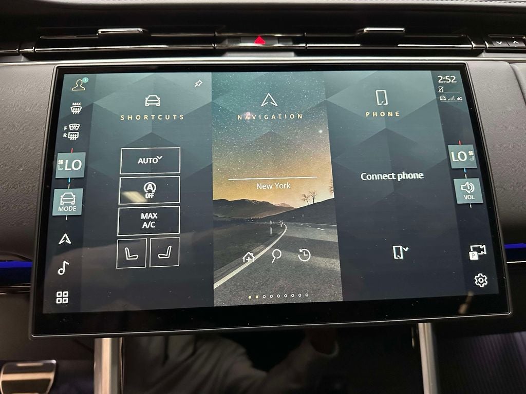 2025 Land Rover Range Rover SE