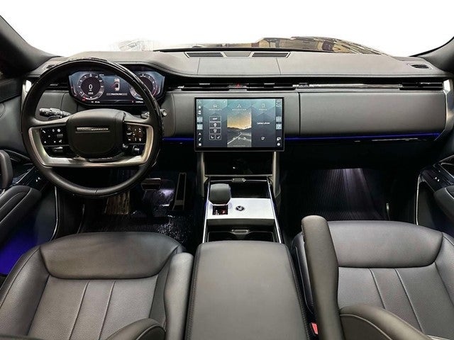 2025 Land Rover Range Rover SE