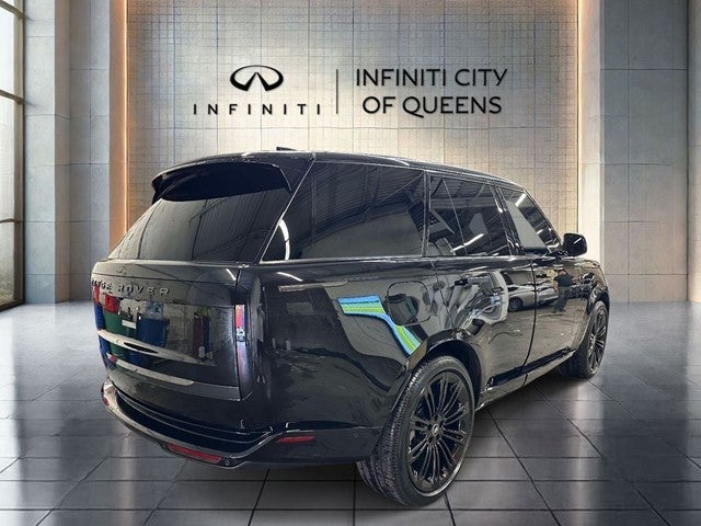 2025 Land Rover Range Rover SE