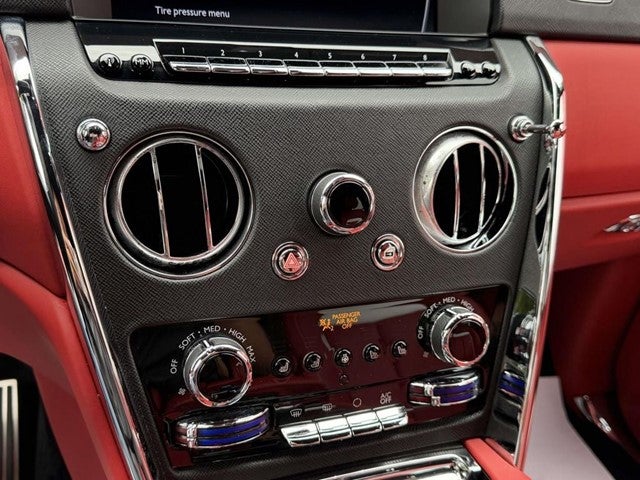 2021 Rolls-Royce Cullinan Base