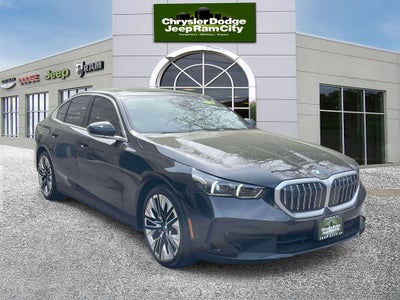 2025 BMW 5 Series 530i xDrive