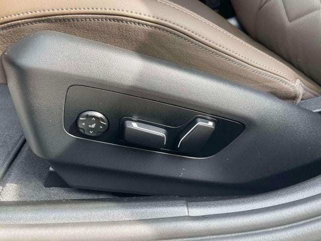 2025 BMW 5 Series 530i xDrive
