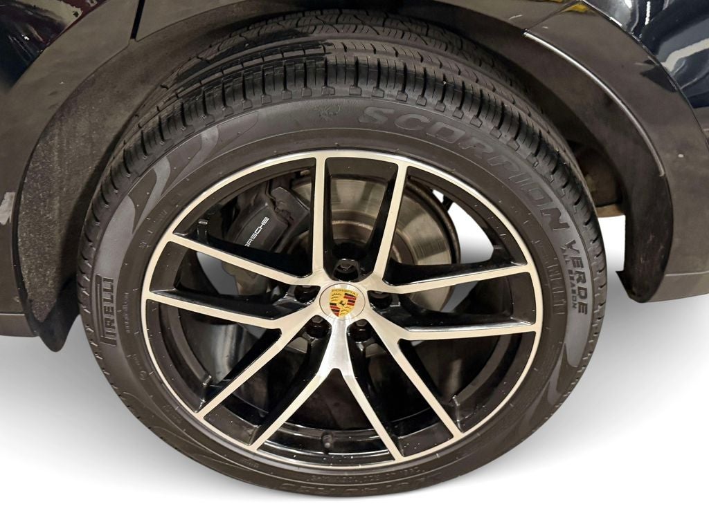 2024 Porsche Macan T