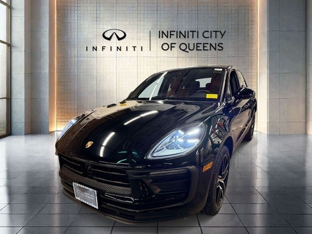 2024 Porsche Macan T