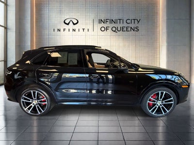 2024 Porsche Cayenne S