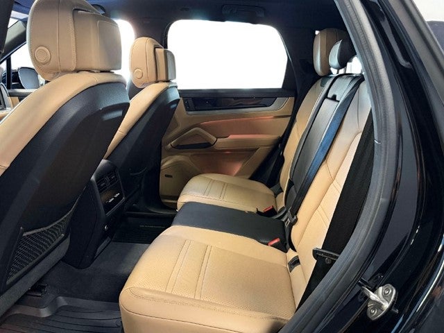 2024 Porsche Cayenne S