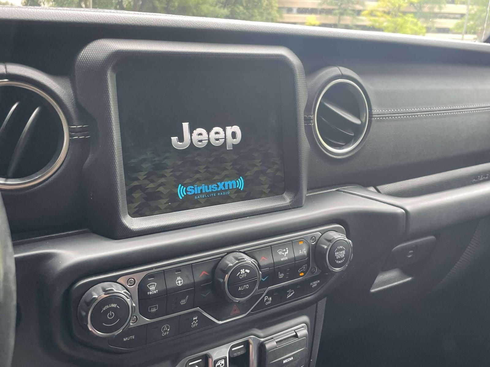 2020 Jeep Wrangler Unlimited Sahara 4x4