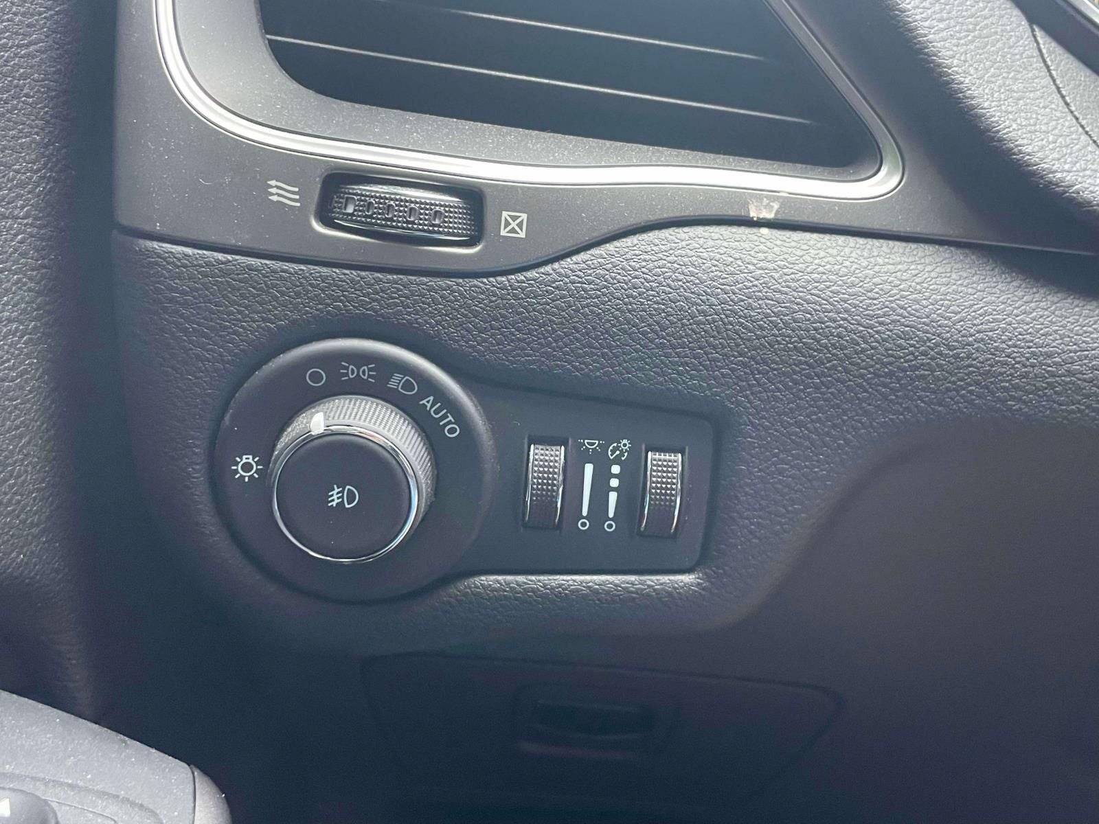 2022 Jeep Cherokee Latitude Lux 4x4