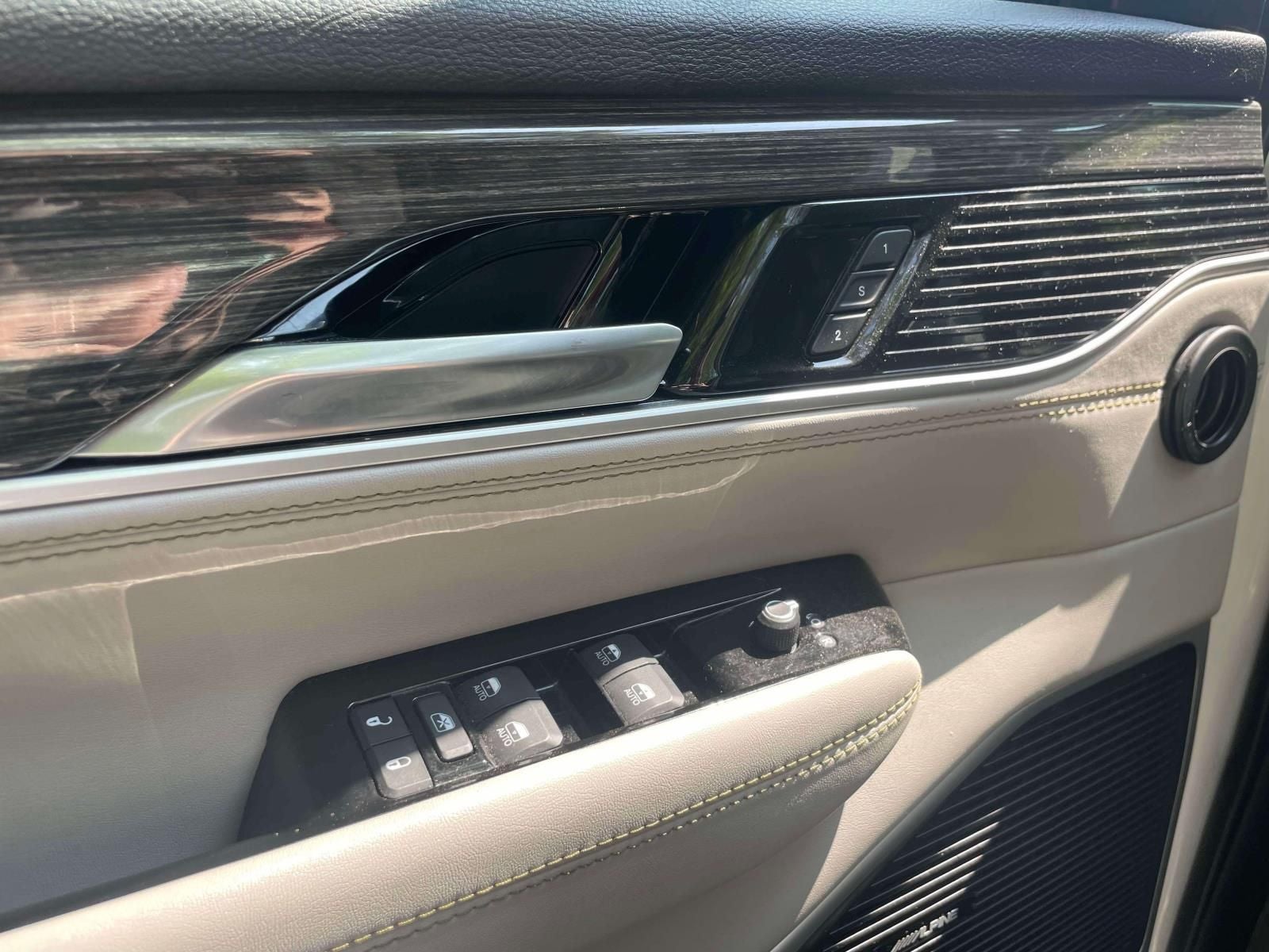 2022 Jeep Wagoneer Series III 4x4