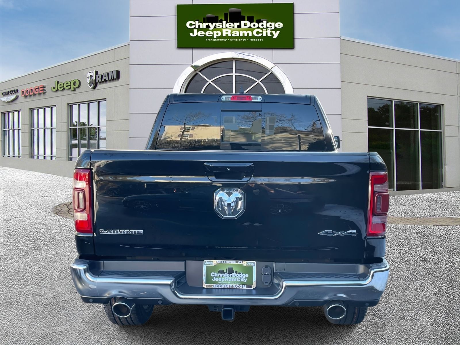 2023 RAM 1500 Laramie Crew Cab 4x4 5'7' Box