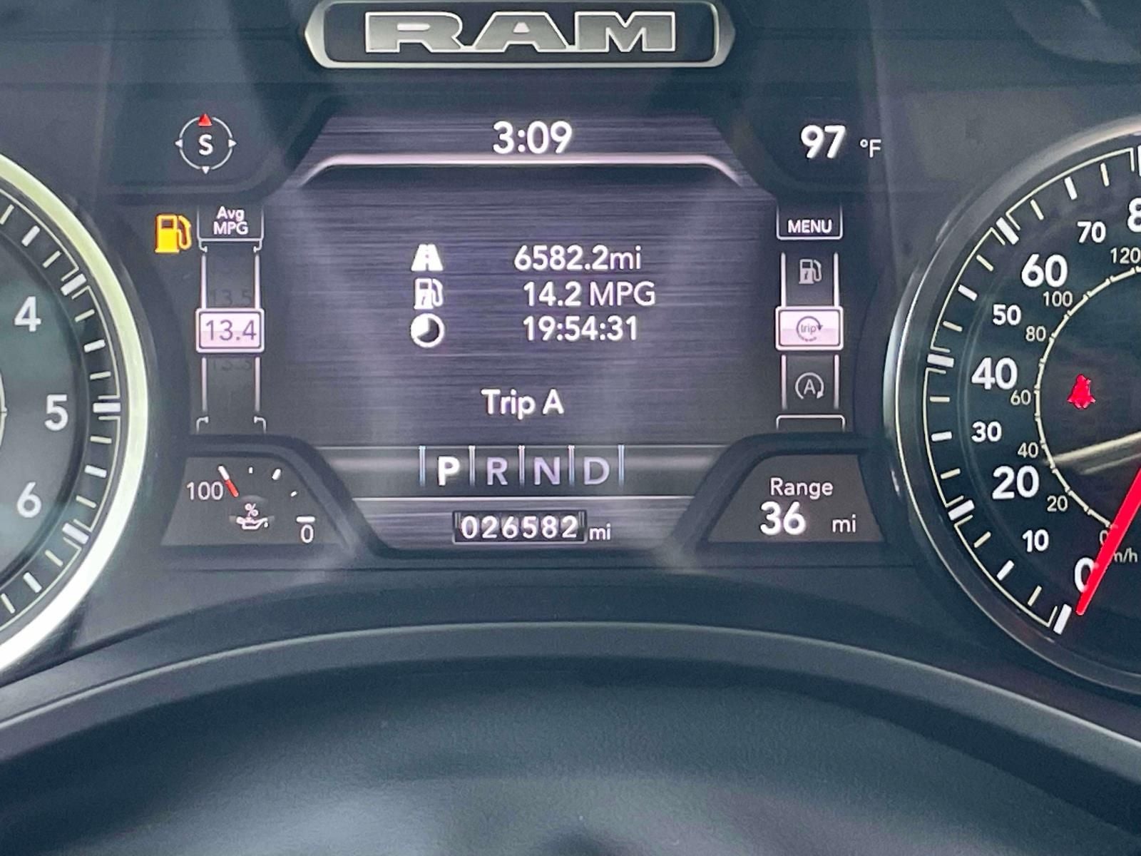 2023 RAM 1500 Laramie Crew Cab 4x4 5'7' Box