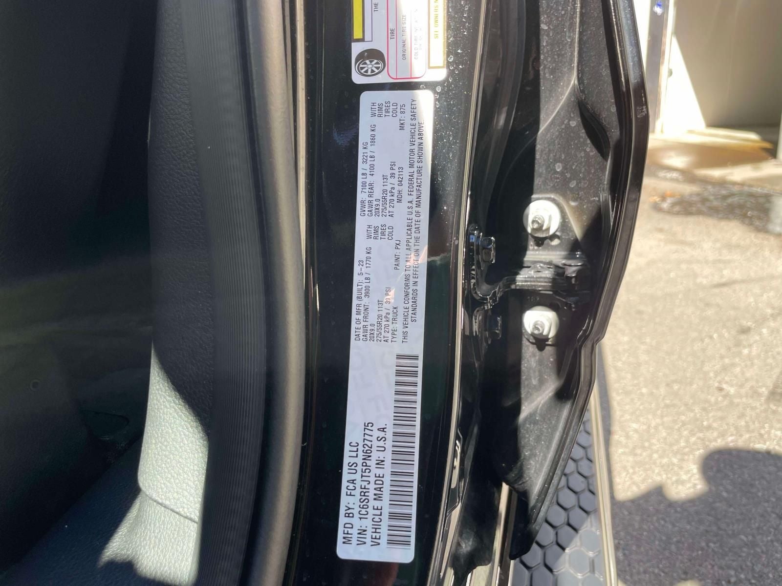 2023 RAM 1500 Laramie Crew Cab 4x4 5'7' Box