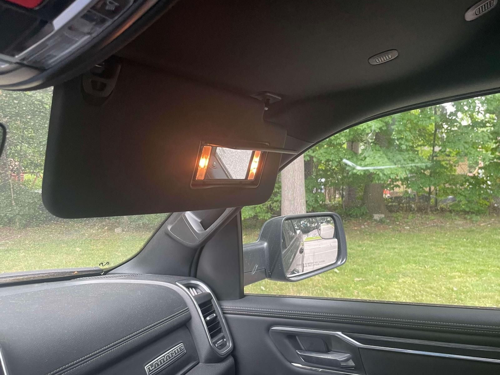 2023 RAM 1500 Laramie Crew Cab 4x4 5'7' Box