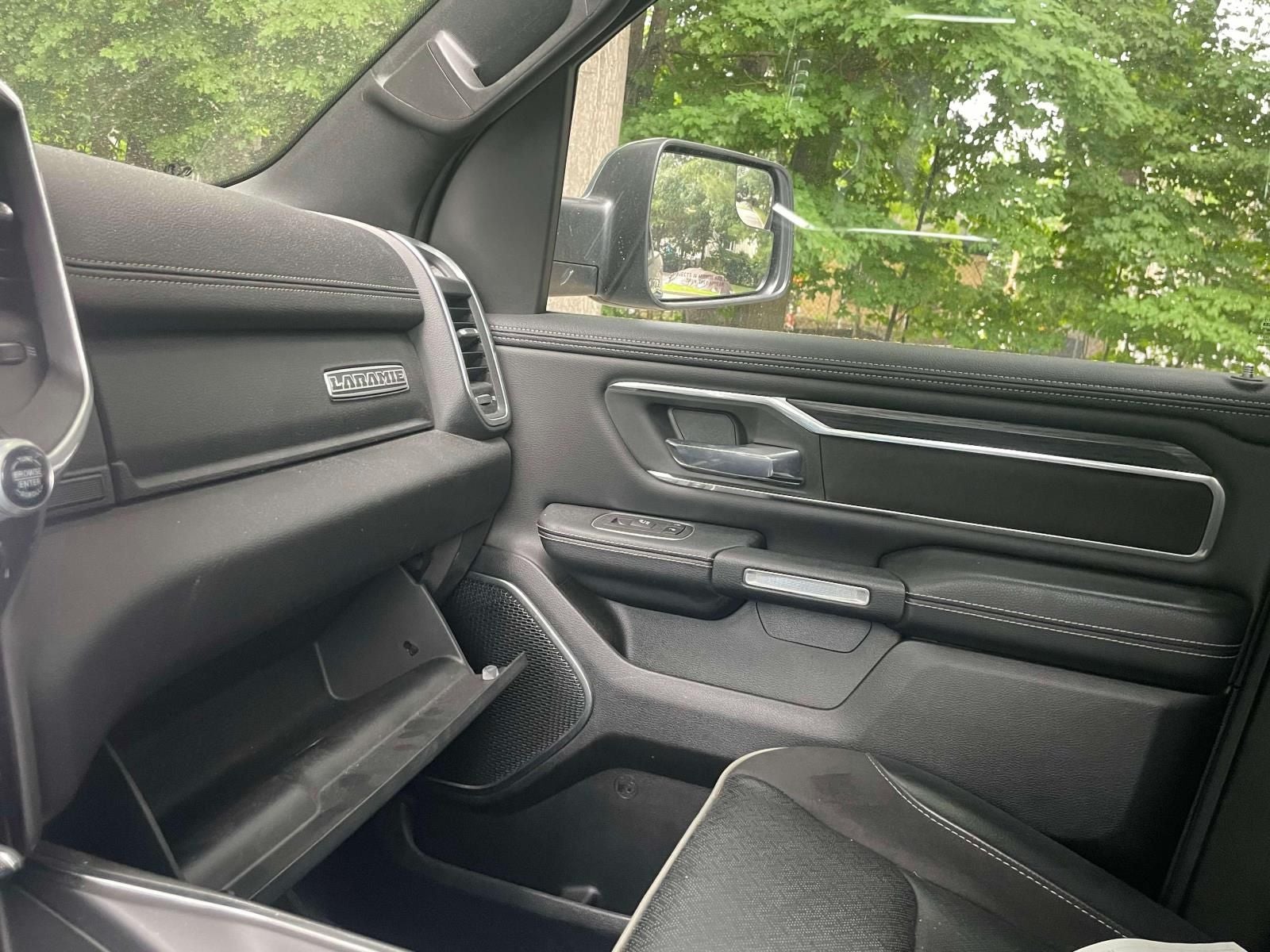 2023 RAM 1500 Laramie Crew Cab 4x4 5'7' Box