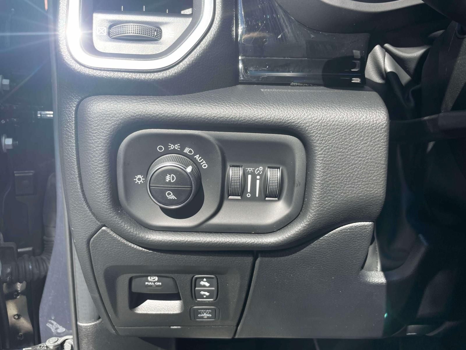 2026 RAM 1500 Laramie Crew Cab 4x4 5'7' Box
