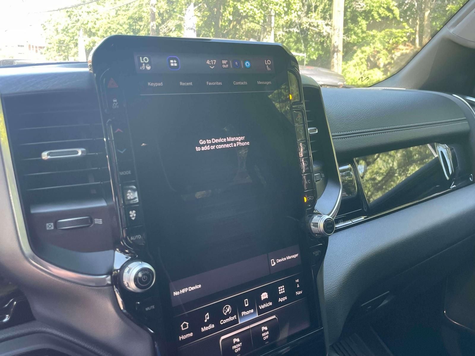2026 RAM 1500 Laramie Crew Cab 4x4 5'7' Box