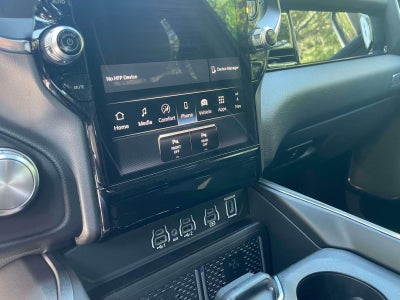 2026 RAM 1500 Laramie Crew Cab 4x4 5'7' Box