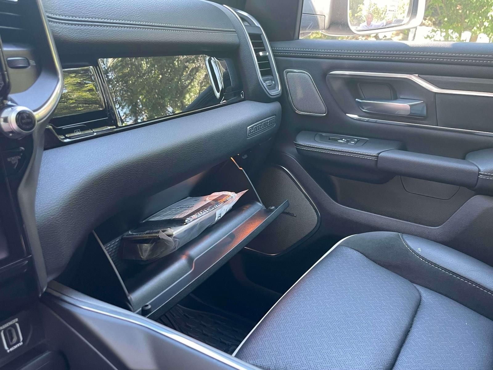 2026 RAM 1500 Laramie Crew Cab 4x4 5'7' Box