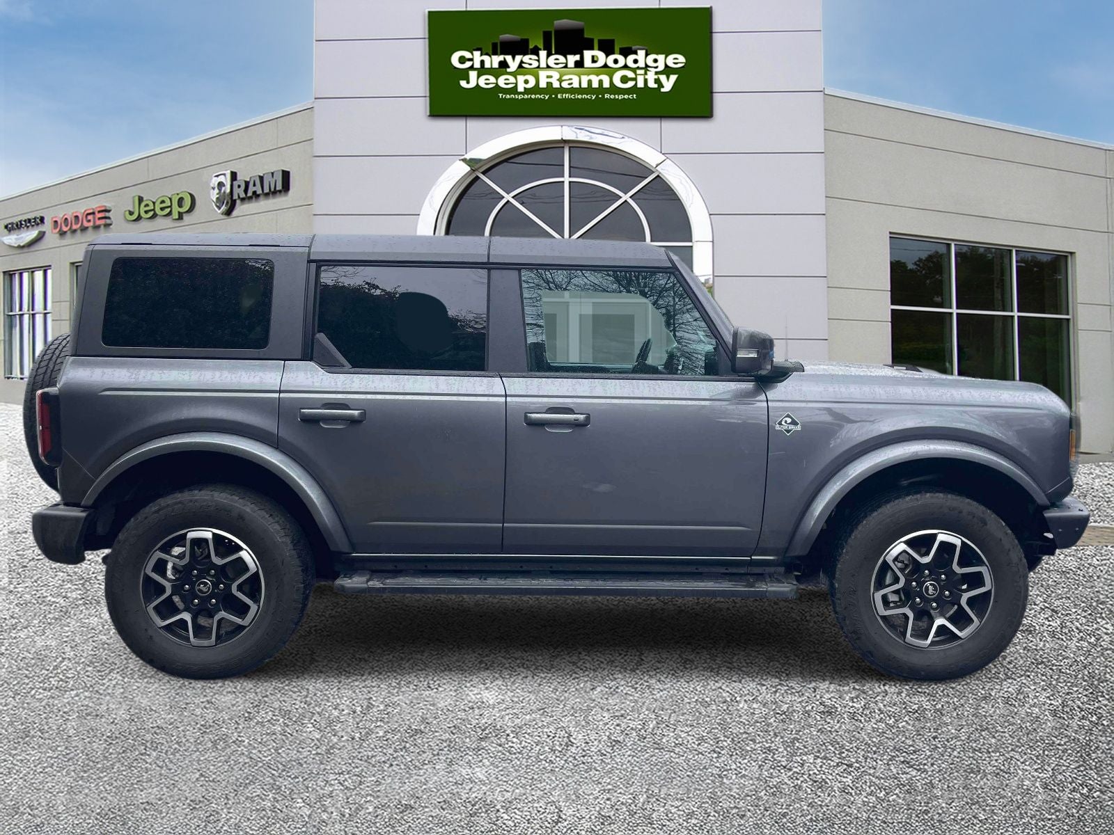 2024 Ford Bronco Outer Banks