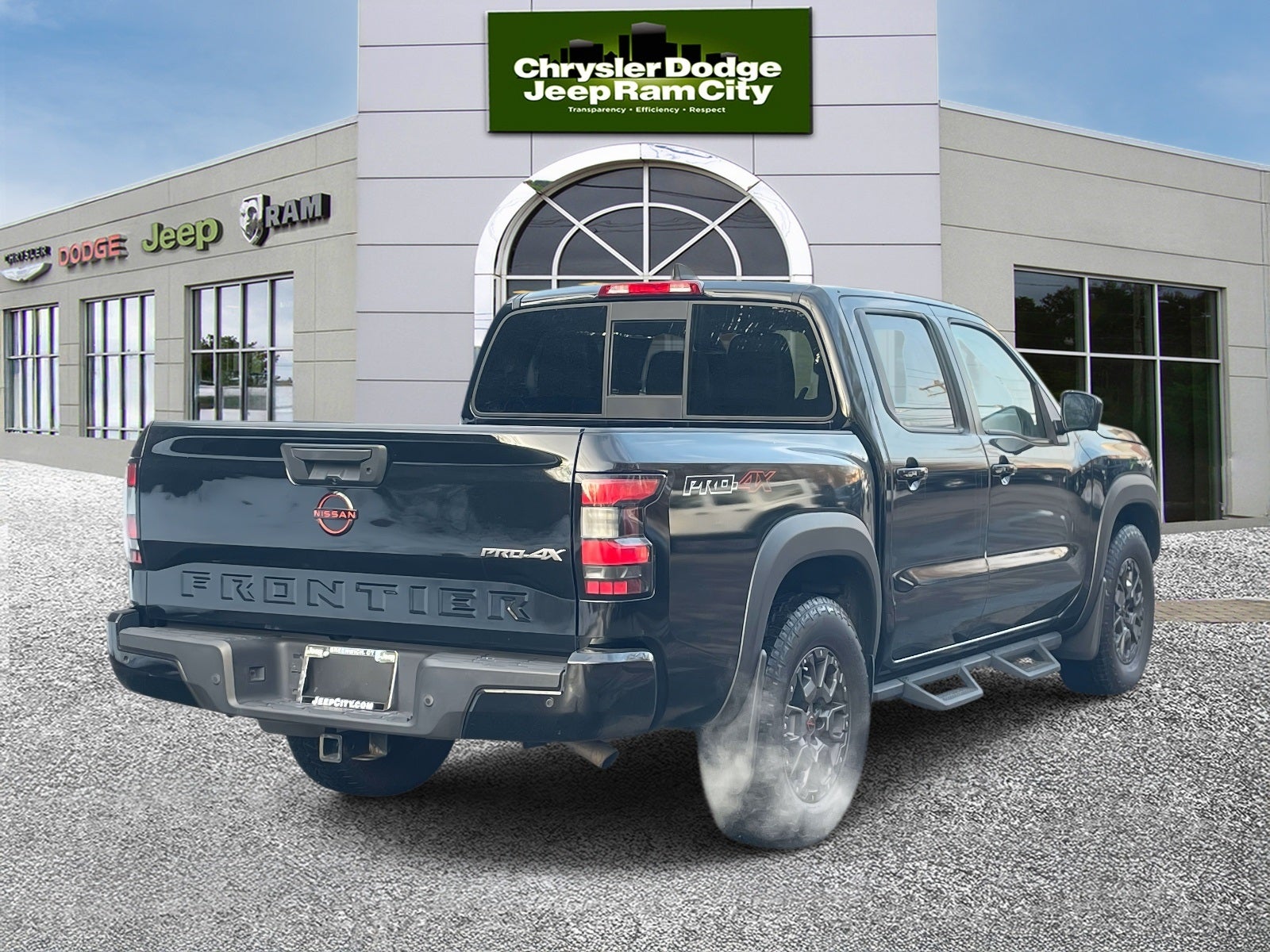 2022 Nissan Frontier Crew Cab PRO-4X 4x4