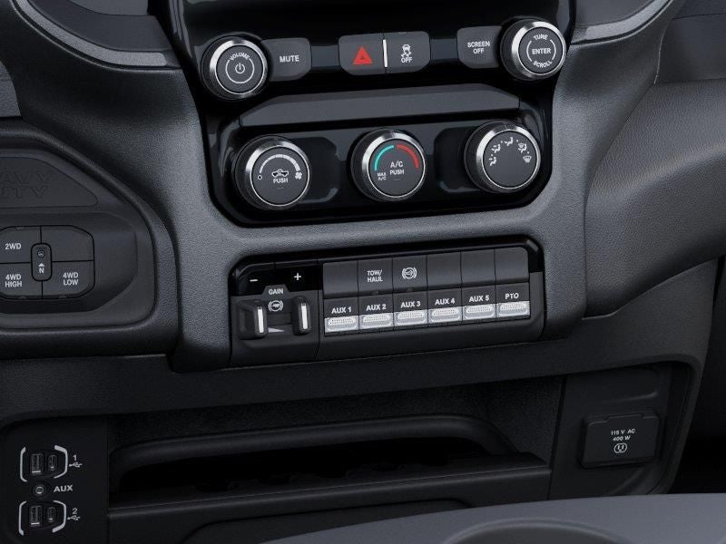 2026 RAM Ram 5500 Chassis Cab RAM 5500 TRADESMAN CHASSIS REGULAR CAB 4X4 84' CA