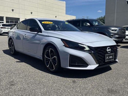 2025 Nissan Altima 2.5 SR