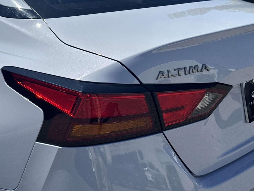 2025 Nissan Altima 2.5 SR