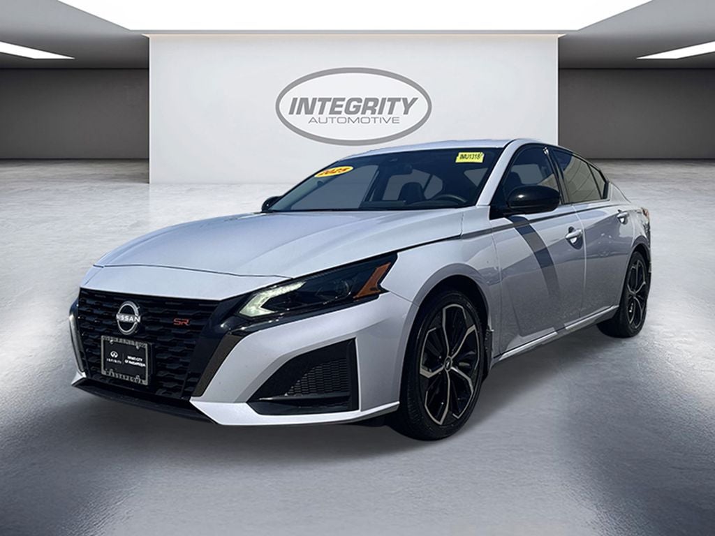 2025 Nissan Altima 2.5 SR