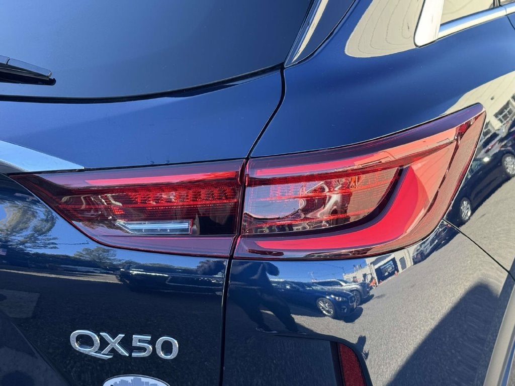 2023 INFINITI QX50 LUXE AWD