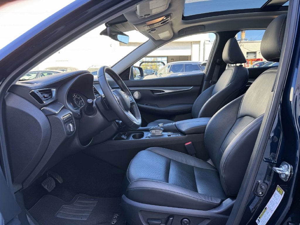 2023 INFINITI QX50 LUXE AWD