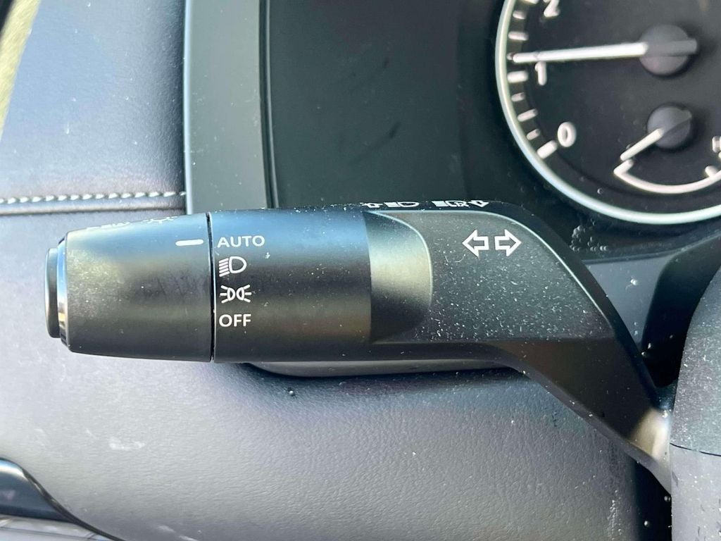 2025 Nissan Pathfinder S