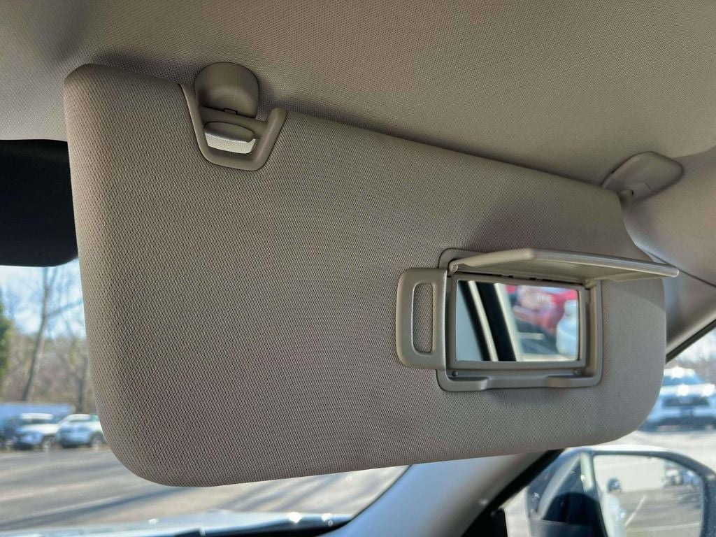 2025 Nissan Pathfinder S