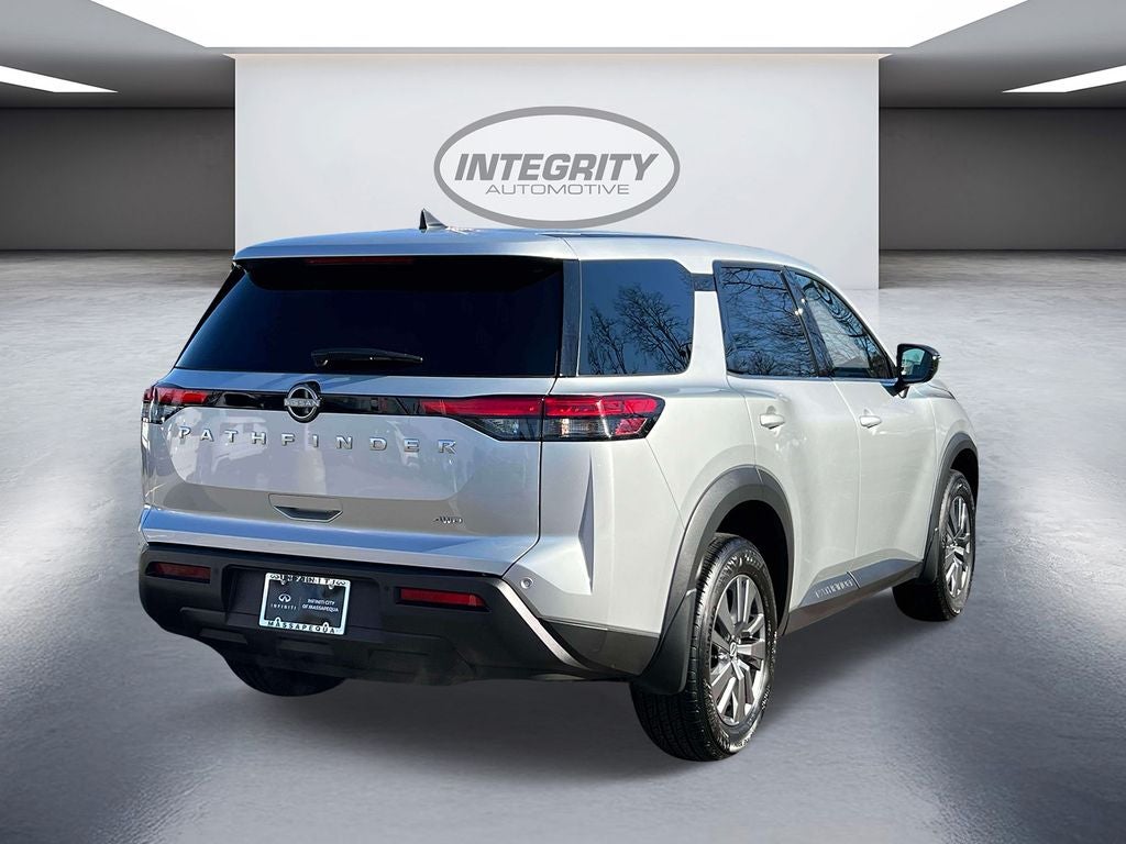 2025 Nissan Pathfinder S