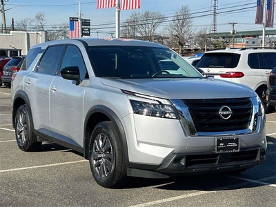 2025 Nissan Pathfinder S