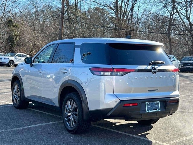 2025 Nissan Pathfinder S