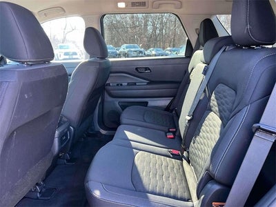 2025 Nissan Pathfinder S