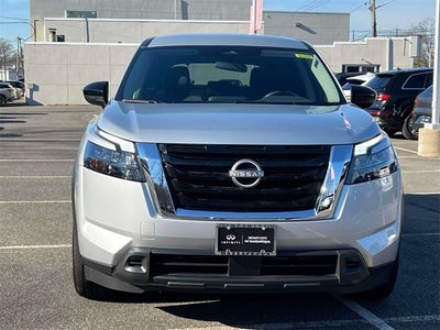2025 Nissan Pathfinder S