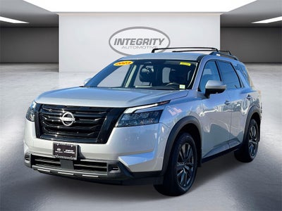 2023 Nissan Pathfinder SV