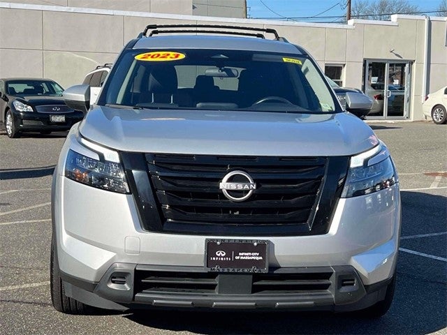 2023 Nissan Pathfinder SV