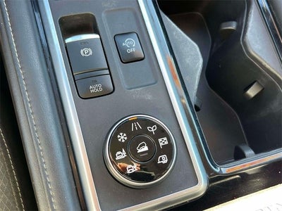 2023 Nissan Pathfinder SV