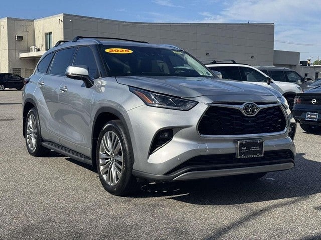 2025 Toyota Highlander Platinum