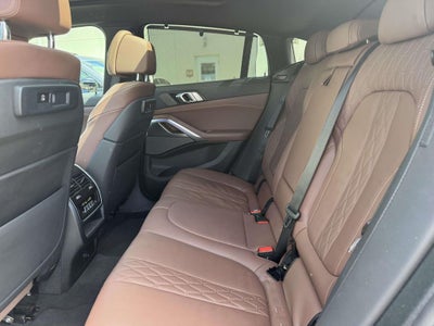 2022 BMW X6 M50i