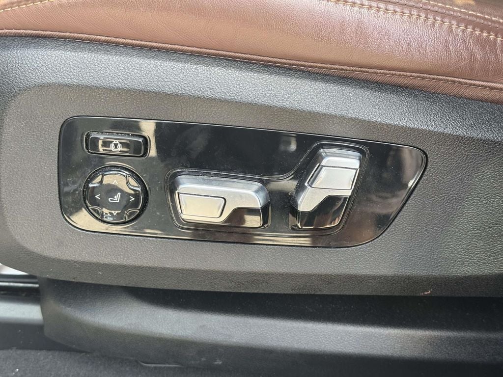 2022 BMW X6 M50i