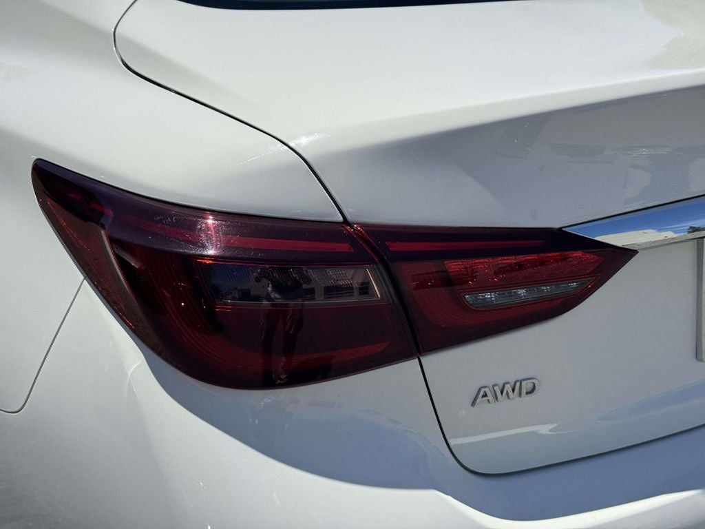 2022 INFINITI Q50 LUXE AWD