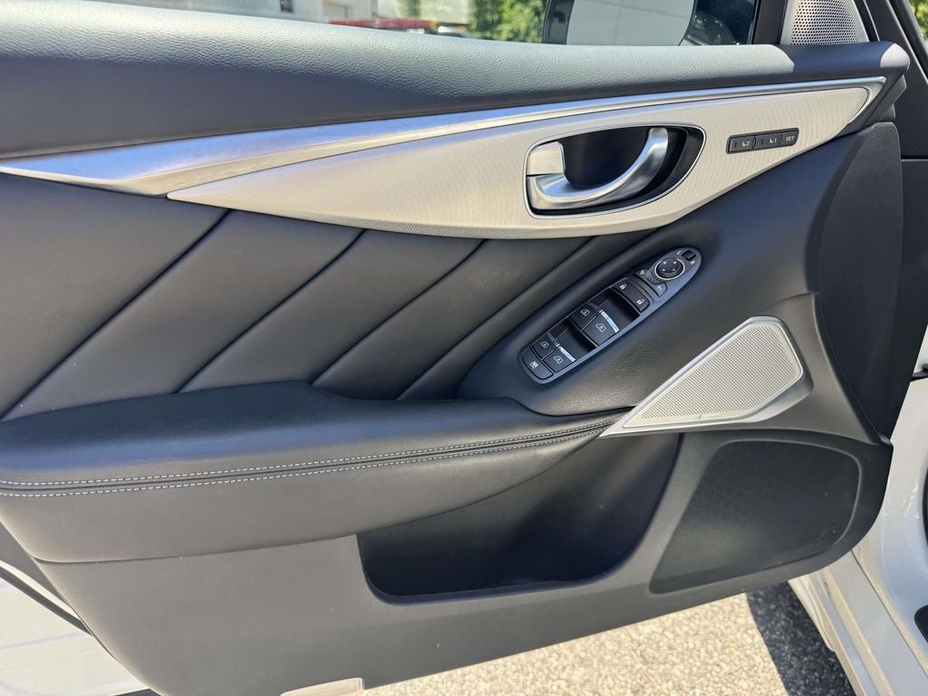 2022 INFINITI Q50 LUXE AWD